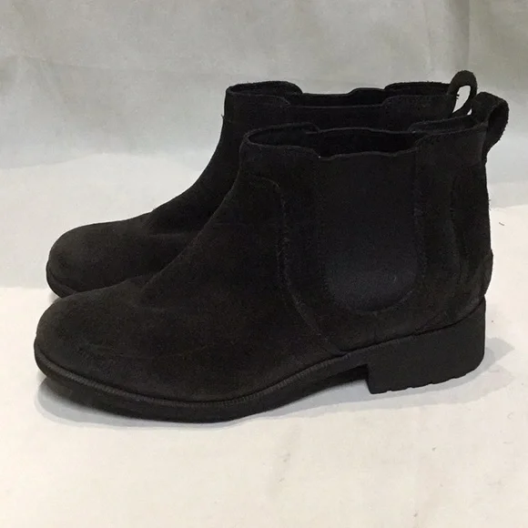 NWOT Womens Ugg Bonham II Black Waterproof Leather Sheepskin Lined Boots 1095150 - Picture 2 of 11